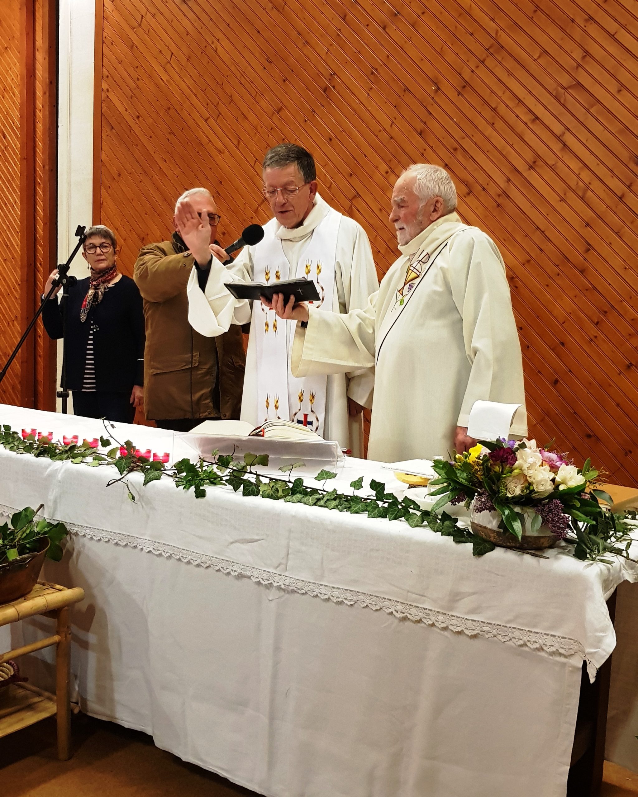 Vigile Pascale 2023 Homélie Du P Denis Trinez Doyenné Grand Angoulême